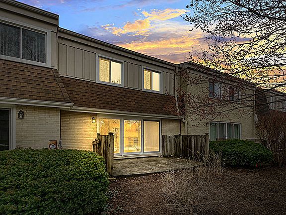 2nd image of 62 N Park Blvd