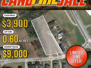 506 W Queen St, La Grange, NC 28551