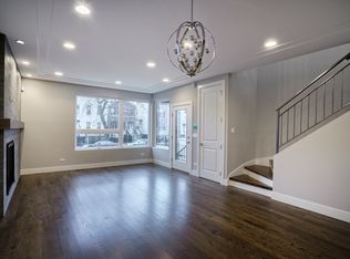 5047 W Carmen Ave, Chicago, IL 60630