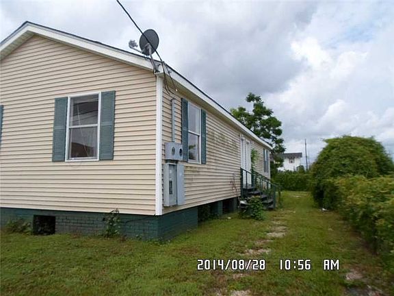 3rd image of 2332 Desire St