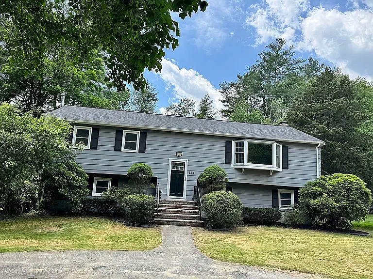 4 bed, 2125 sqft, $4,500 — Photo 1