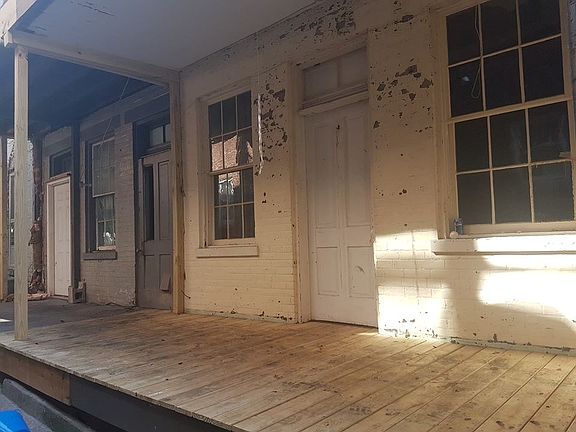 4th image of 214 W 2nd St