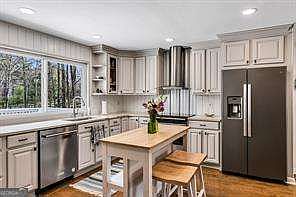 3rd image of 12 Providence Way