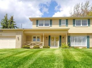 3959 Iverness Ln, West Bloomfield, MI