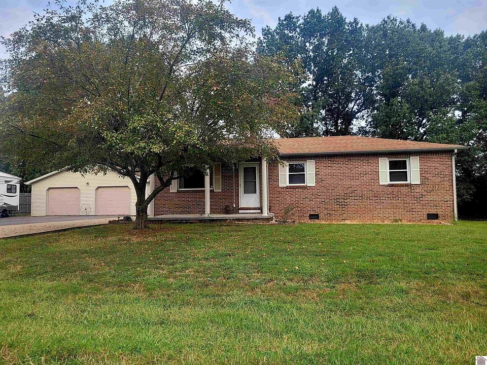 1st image of 235 Wyndotte Way