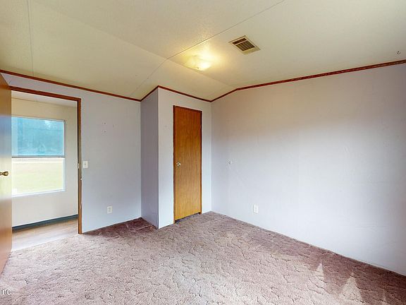 5th image of 1439 BLUE JAY Drive