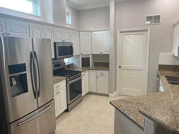 5th image of 5589 Freeport Dr