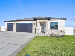 576 Sunspot Dr, Twin Falls, ID 83301
