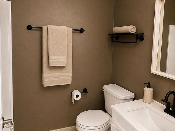 5th image of 128 Fawn Cir