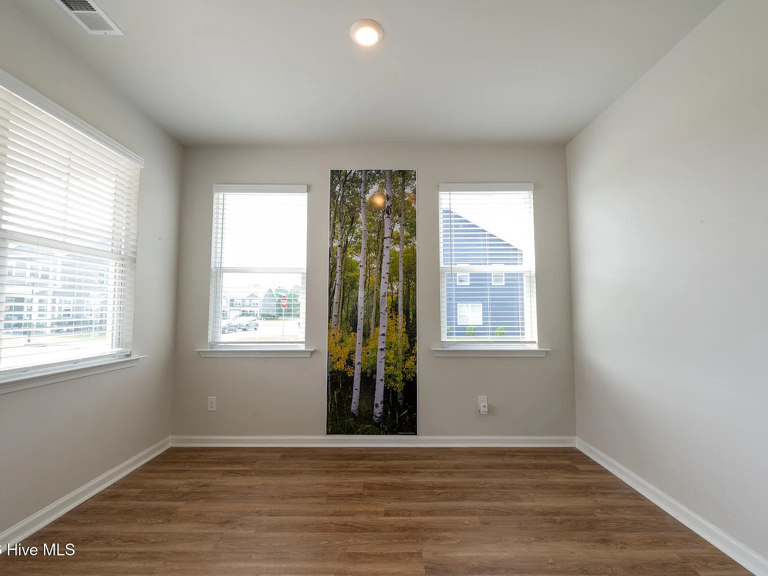 3 bed, 2.5 bath, 1897 sqft, $2,100 — Photo 4