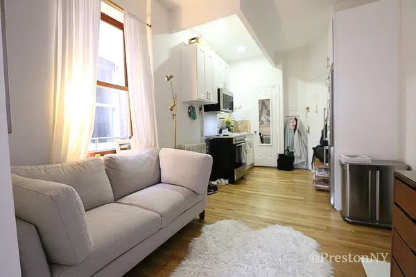 Rented by JM Preston Properties LLC | media 27