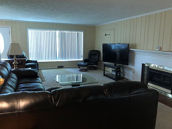 5th image of 1052 Noel Dr