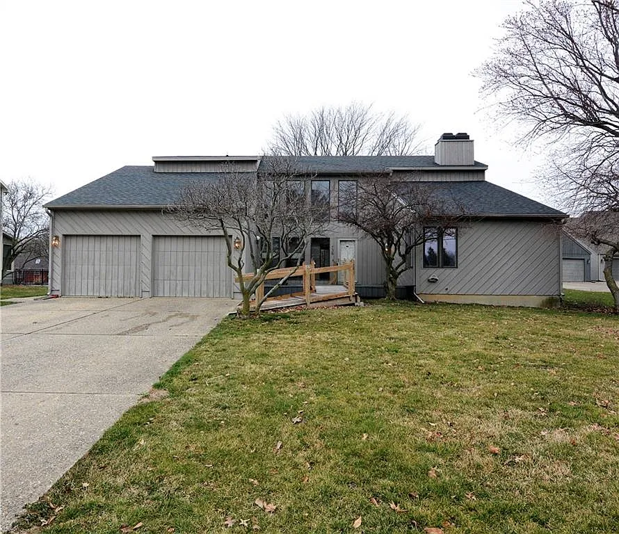 736 W Weaver Rd photo 1