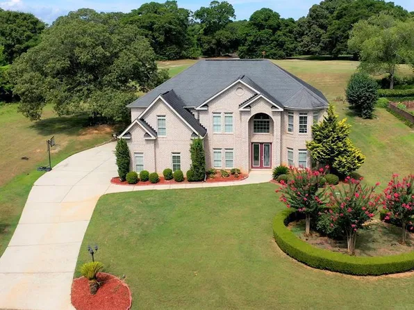 321 Pebble Beach Dr, Eufaula, AL 36027