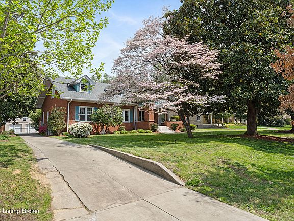 3rd image of 3227 Robin Rd