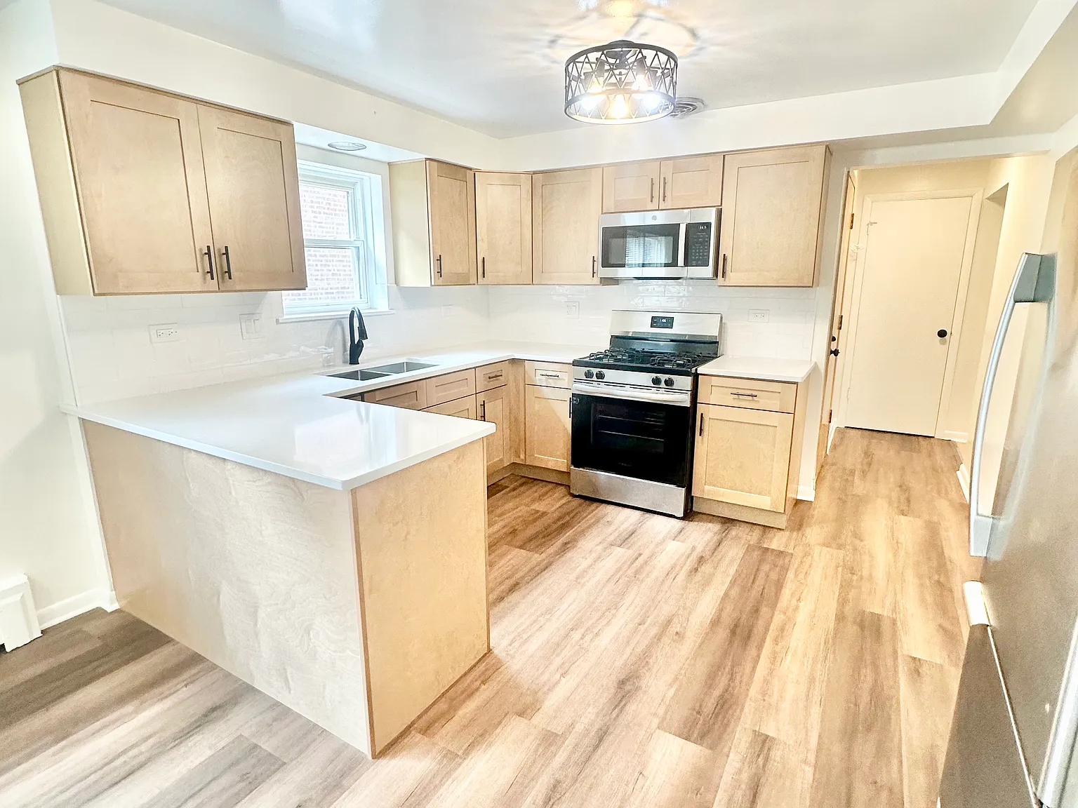 3 bed, $2,500 — Photo 4