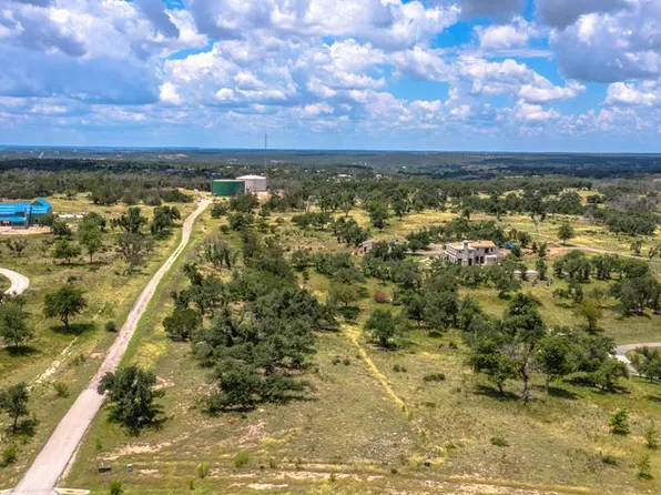 37 Boot Ranch Cir, Fredericksburg, TX 78624