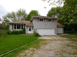 703 Hilltop Ct, Mahomet, IL 61853