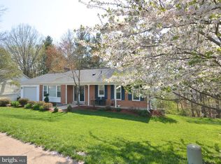7816 Cliffside Ct, Springfield, VA 22153
