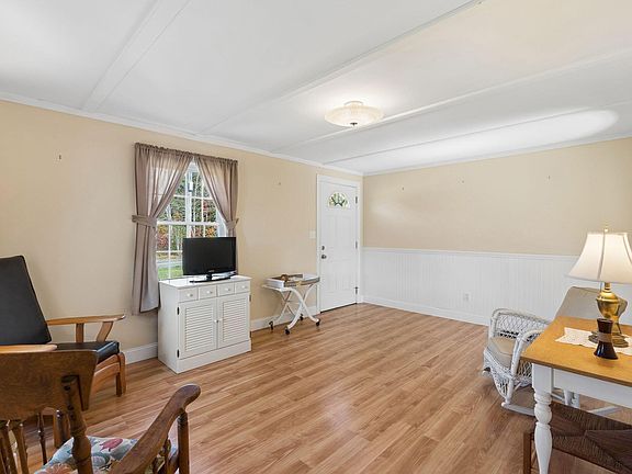 5th image of 306 Whiskeag Road