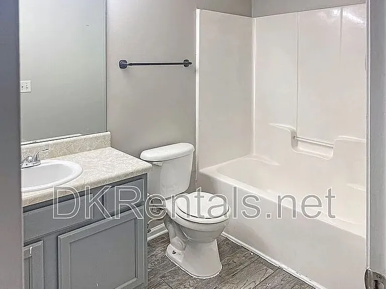 4141 High Park Ter — Photo 4