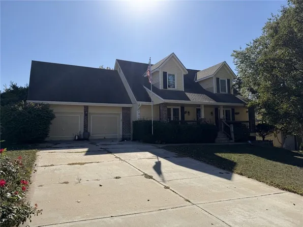 1919 SW 1st St, Lees Summit, MO 64081