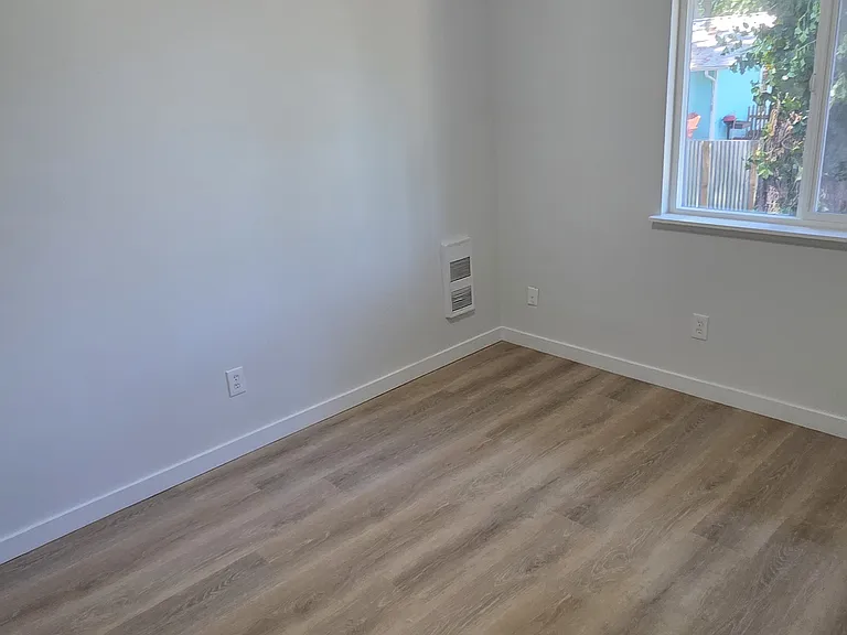 2027 Porta Ct NW — Photo 9