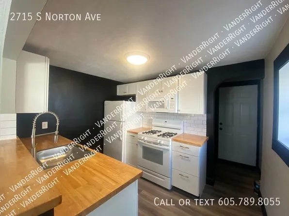 2715 S Norton Ave, Sioux Falls, SD 57105