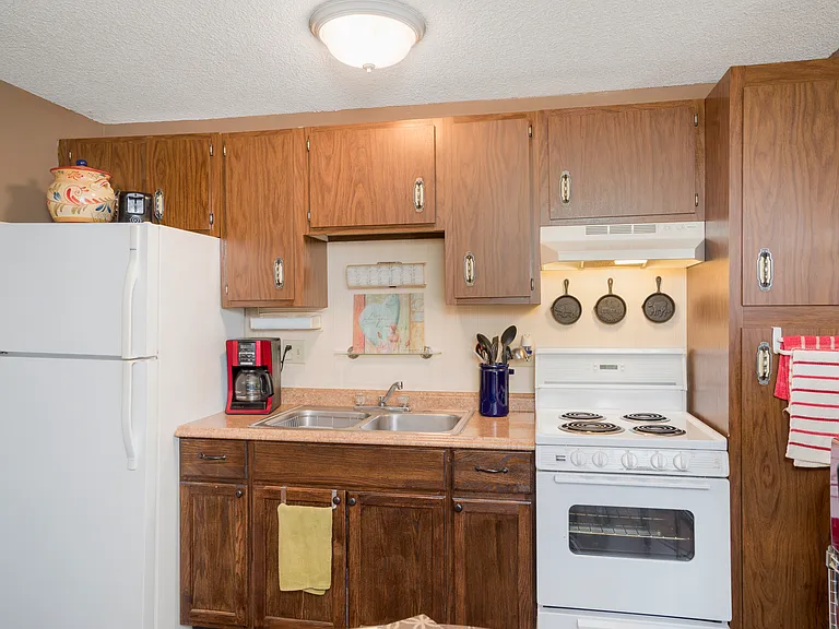6728 Akron Rd #11 — Photo 5