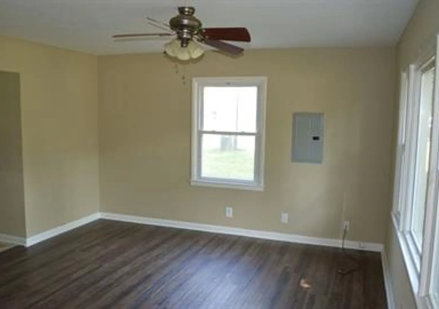 4BR., 1 BA home in Shively with updates, new kitchen and more - 5609 Goldenrod, Louisville, KY 40272 — Photo 3