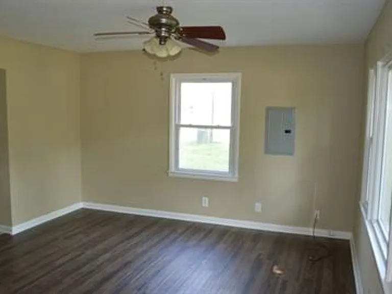 5609 Goldenrod Rd — Photo 3