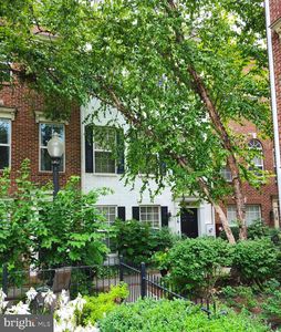 716 Capitol Square Pl SW, Washington, DC, 20024