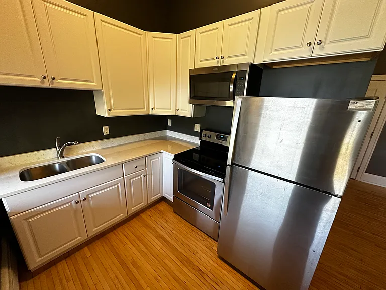 204 Central Ave #6 — Photo 5