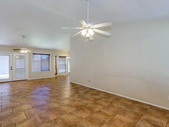 5th image of 2349 E Carol Ave