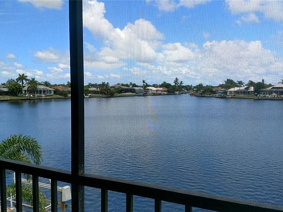 4th image of 131 SW 47th Ter APT 202