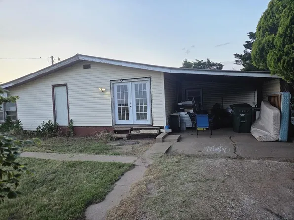 8710 E Silver Lake Rd, Haven, KS 67543