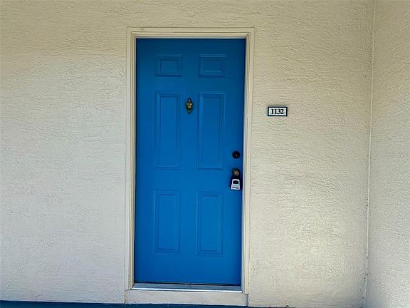 3rd image of 7240 Westpointe Blvd APT 1132