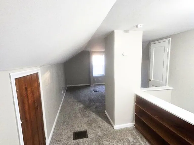 10803 Roxbury St — Photo 19