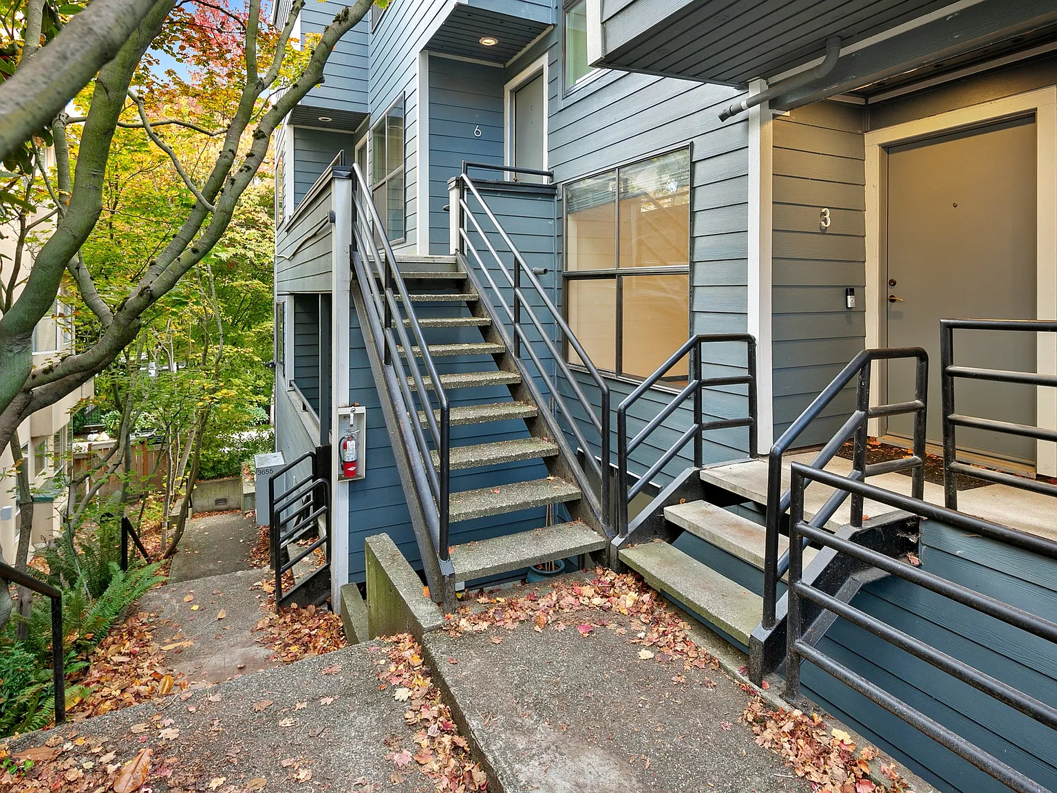 3655 Albion Place North - Unit 3 — Photo 2