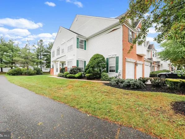 4091 Hermitage Dr, Voorhees, NJ 08043