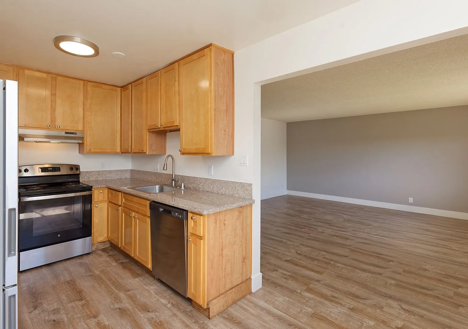 Garden Park Apartments — Photo 1