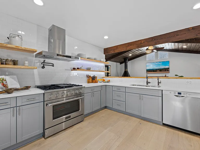 251 N Encinal Ave — Photo 11