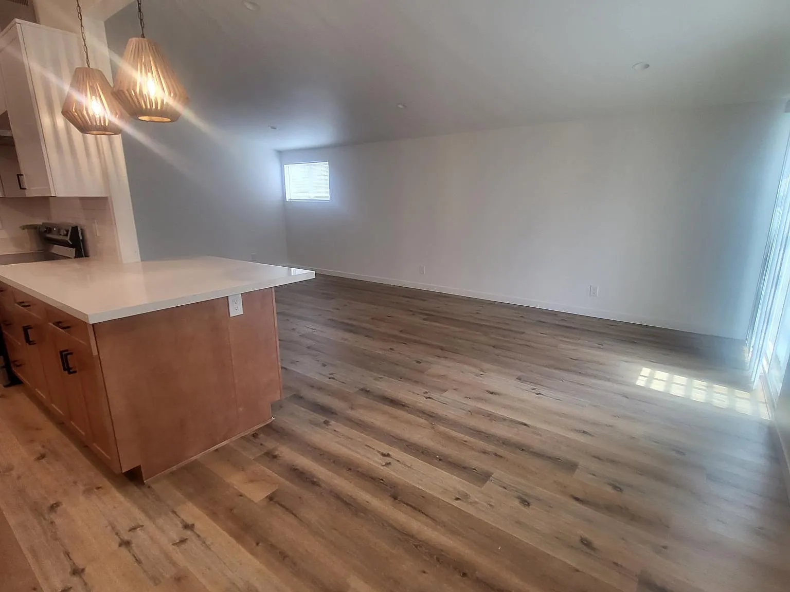 3 bed, 1108 sqft, $4,300 — Photo 4