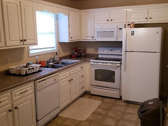 5th image of 105 Lindsay Ct #A