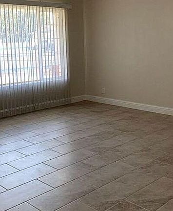 3rd image of 991 El Portal Ave