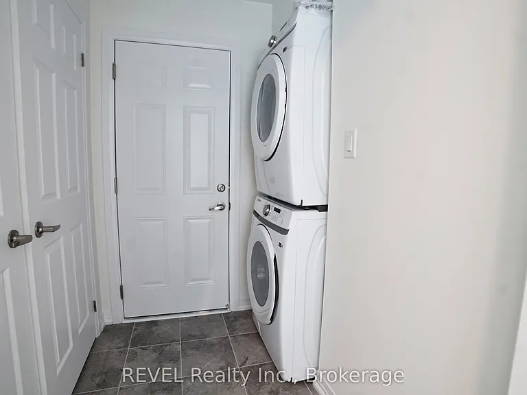 11 Lilac Ln — Photo 21