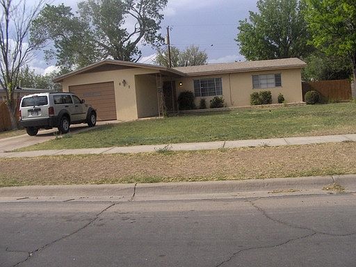 1st image of 807 Adams Dr