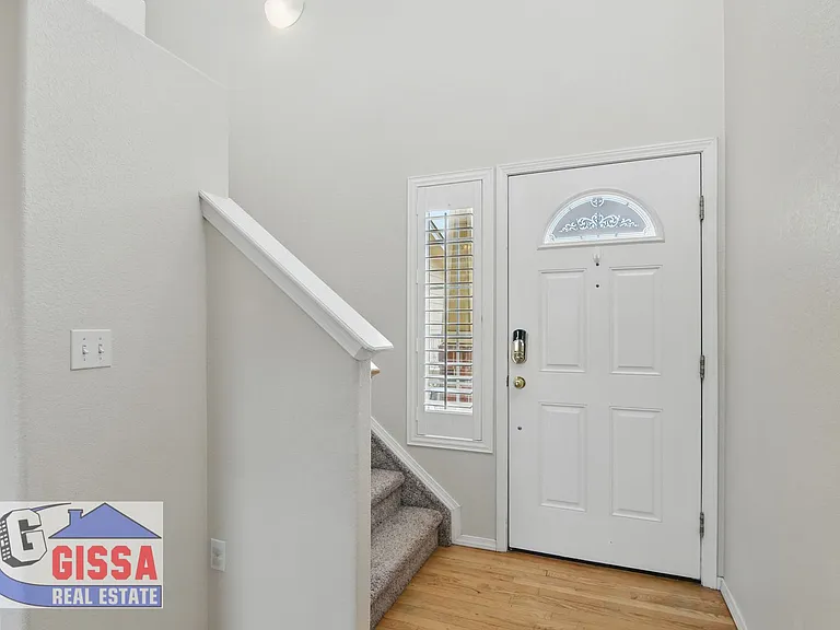 5532 Mountain Garland Dr — Photo 9