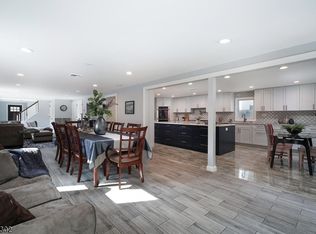 457 Palmer Ave, Teaneck, NJ 07666