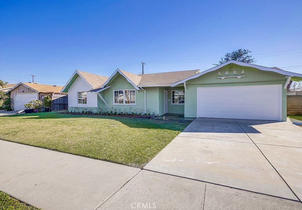 1st image of 2046 W Orange Ave